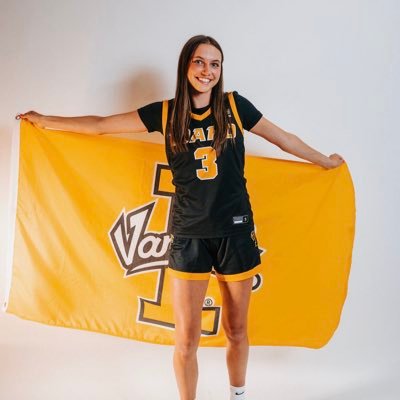God first• 3.95 GPA• Basketball • XC State Champion• Tahoma HS 📞:425.414.4073 💻Bailey.nettleton@outlook.com • 1Thes5:16-18 🏀NWBlazers