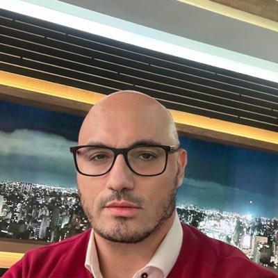 Periodista ✍️ & Médico Legista. Perito //Especialista Nutrición Clínica// Cuento historias: algunas gustan y otras, no.