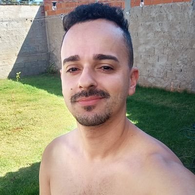 ehaiJu's profile picture. 