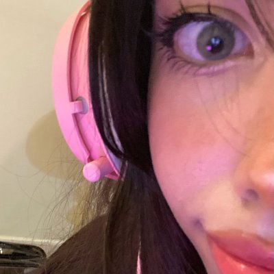 34, lesbian, autistic, overwatch and anime addict. Got suspended again lmao, TEAM @chelseavelvet NSFW AND MEN DON'T INTERACT UNLESS YOU'RE MATT