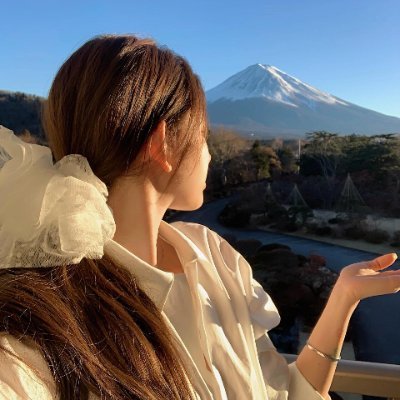 huerz42457711's profile picture. Not relying on others is also a kind of gentle power.