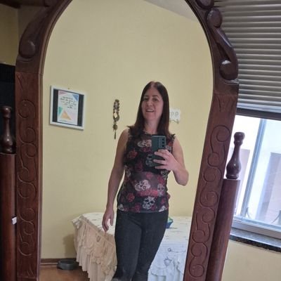 É preciso saber viver( Erasmo Carlos) .
Sou de esquerda !
Casada há 35 anos , mãe de dois filhos e vovó 🦉do Guilherme.