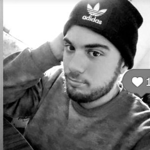 alex08mairani's profile picture. cristiano
bostero 
simpatizante del united  
edad 25,