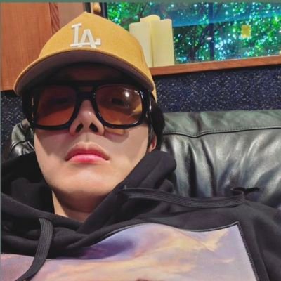 💽🎧Fan account🧘🏻♀😎Amo la rap line y sus proyectos en solitario, JITB, ÍNDIGO, RPWP, MONO, D-DAY, HOTS, TAMBIÉN LAYOVER, GOLDEN, DISCOGRÁFICA GRUPAL PROOF.