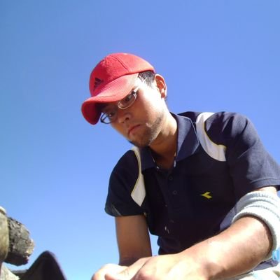 shimaizu33's profile picture. 2026オープンに向けて、2025は出稼ぎとリフォームの年にします。秋田に空き家をかって5年もリフォームしてるのは「自分なにやってんだろう」みたいな虚無感がわいてしまいだめですね。2026こそ、ソトゴモリぷれいすを完成させてオープンし、自分の思いを形と結果にします