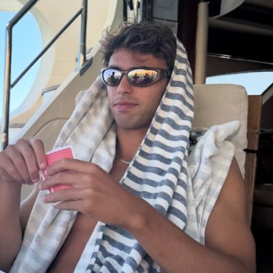 chronically depressed cowboys fan | tony romo’s strongest soldier | strait male | milf enjoyer | ☦️🇺🇸🐊