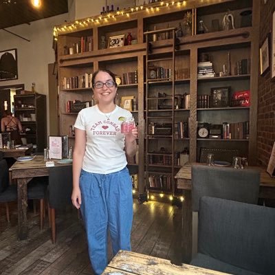 SusieTVaddict's profile picture. News junkie, for better or worse. Bookstores and libraries give me peace. New Yorker through and through. Let’s Go Mets, Jets, & Knicks!