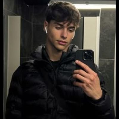 Michael83182813's profile picture. 