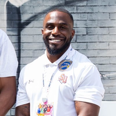 8 year educator • @vbschools • ALTRUISMO ⚫️🤍 • @SUhornets 🏈