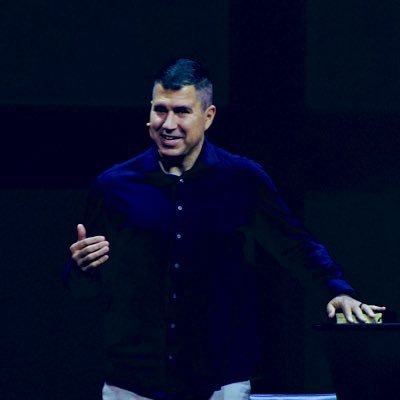 ✝️ Faith | 💼 Leadership | 👨👩👧👧 Girl Dad | VP of Leadership Development @ It Works! | Adding Value | Free 7 Day Mindset Reset (Linktree)