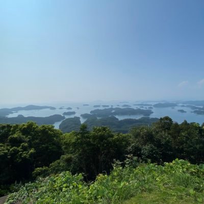 離島ランナー。30代。一児の父。島内にタータントラック、シューズショップありませんがぼちぼち頑張ってます。フルマラソン歴2023〜PB2:57:06(2025)。目標サブエガ。無言フォロー失礼します。