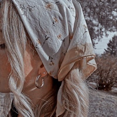 PECULIARHOPES's profile picture. MAEVE SINCLAIR. ❝ we are all a little spooky and crazy, but thats what makes us unique. ❞