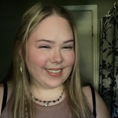 sugarplumannier's profile picture. 