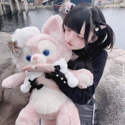 yivix0's profile picture. 