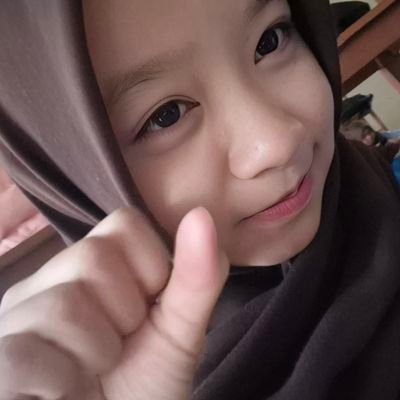 RoziFahrul50376's profile picture. Jangan pernah menyerah. Hari ini sulit, besok akan lebih buruk, tapi lusa akan cerah. 

kelazz kingg