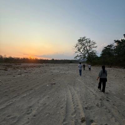 sunitashai687's profile picture. उदासियों की वजह तो बहुत है जिंदगी में,पर बेवजह खुश रहने का मजा कुछ और है…