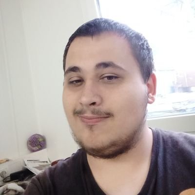 Jako každý slušný člověk v Česku fandím Spartě .
Patřím mezi část lidí co jsou nepřátelé státu.