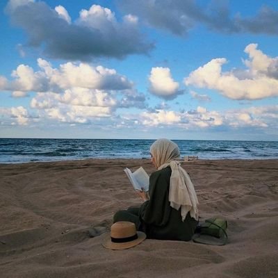 لا تستوحشوا طريق الحقّ لقلة سالكيه
لبنانية من جبل عامل الصمود