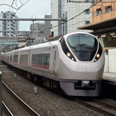 名前は鉄オタと書いてありますが、アニメも好きなのでアニメに関することも投稿するかもしれません。よろしくお願いします