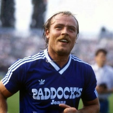Seit 34 Trainerwechseln Mitglied des geilsten Vereins der Welt. #S04