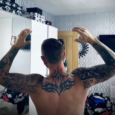 zzer7LufcRhinos's profile picture. OneLove OneLeeds