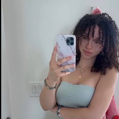 KimberlyRo55391's profile picture. 