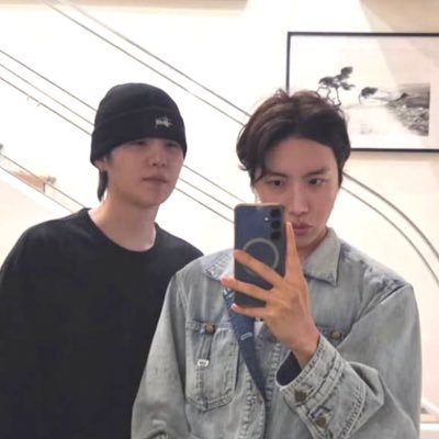 พม♡𝜗𝜚° Profile