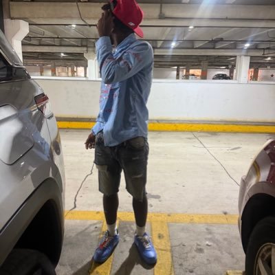 Ciagadayyy's profile picture. Ciaga ੈ✩‧₊˚✰ ✧.* (@ciagadayyy) Email: Kofikingstonclon@gmail.com 3048202339