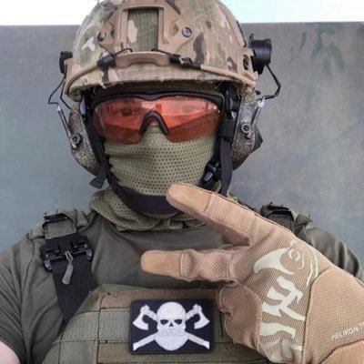 yy5I8's profile picture. امر مهم متوجه الان الى حاويات المطار ..! لا نامت اعين الجبناء.
