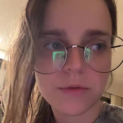 Gwentrowbrigde's profile picture. My Zangi no : 1042308549