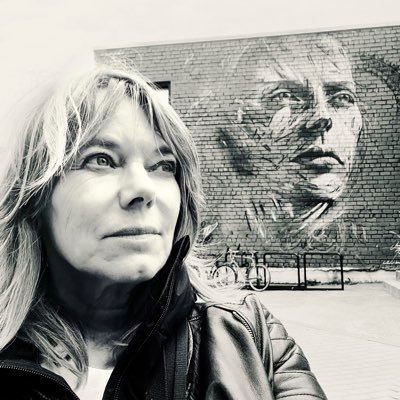 @ChathamHouse 🇬🇧 @LCITF1 🇫🇷 British night owl 🦉on French TV 📺 Writer and Defence analyst. Ex NATO. Mother to 2 humans and numerous furry friends 🐾.🐕🐈⬛