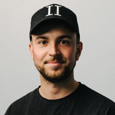 Designer & strategist @ https://t.co/ugSfpeuiD7