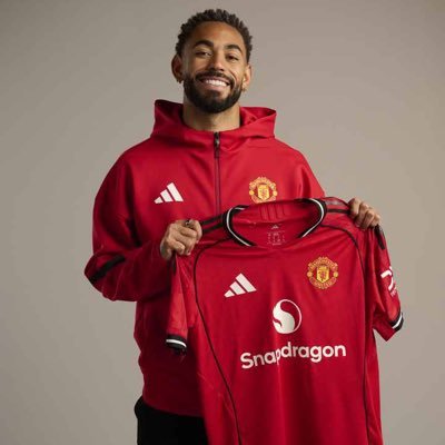 J_990817's profile picture. 🏴󠁧󠁢󠁥󠁮󠁧󠁿Here is the bomb! 💣 Football updates instagram-Footballnewsszz