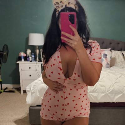 28, USA. Seafood and bad boys make me weak.
Let's talk in my DMs. 💌