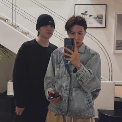 redandpurple88's profile picture. 99'z ♒
She/Her 
Bi/Demi 🏳️🌈
Army⁷ 💜 Sope utted
⟭⟬E ARE B⟬⟭CK
Fujoshi
BLzeira