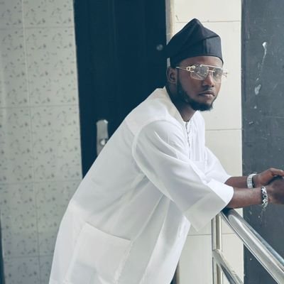 I'm from Oron, Akwa Ibom state, only child of my parents, trying to survive, I'm an influencer 🥡🧃🥂