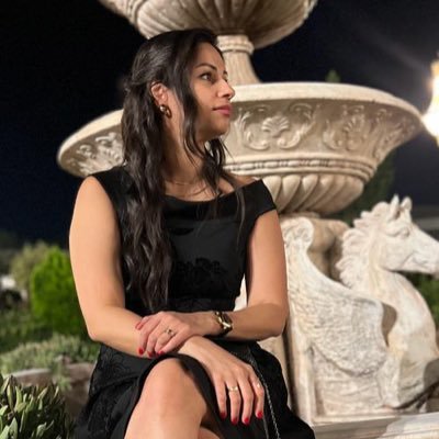 MasiMoghaddasi's profile picture. ادبیات، سینما، موسیقی، غذا و گربه ✨