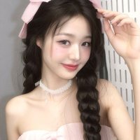 aeraaa : close, mt after dm ૮(˶ᵔᵕᵔ˶)ა (@_bloomeras) 's Twitter Profile