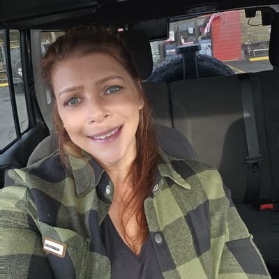 cezar058's profile picture. I obsessed with high heels