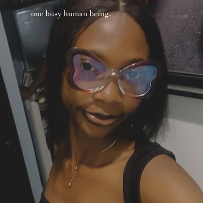 Nutritionist |30BG|Sagittarius |I sell snacks and food |I love soft life 🥺💜 |Hala Madrid🤍|Dog mum|Actress|I sell LAND| Founder @shestandstoo