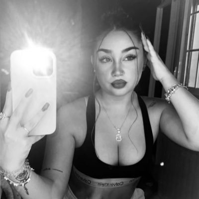 |19| Findom 💎 - Tributa 20€ después hablame perro😁#bizum #paypal #Revolut: TELEGRAM: AlbaSecret😮💨