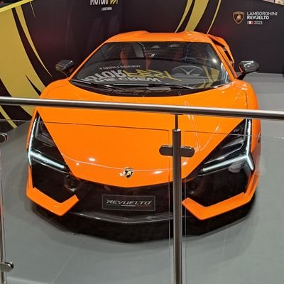 Si vous voulez voir ce qu'il ce cache regarde par vous même sur le lien suivant https://t.co/ZKyA1bcKBg