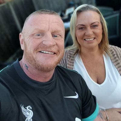 liverpool fc #20TIMES 🏆 #jft97 ❤️ fighting Lymphoma cancer for a 2nd time 🧡 love life ❤️ 🏴 NO DMs 👊💥happily married to my princess emma 👰♀💍