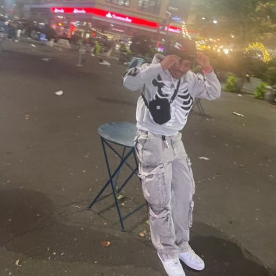 #LLAR🕊 #LLP🕊 #LLM🕊 I make beats & cover arts🎭 All inquiries: Rxtraptenent@gmail.com💸  hit my insta @rxtrapten