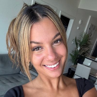 Draper_moore80's profile picture. Hey there 👋I’m DRAPER MOORE ,feel free to slide in my DM