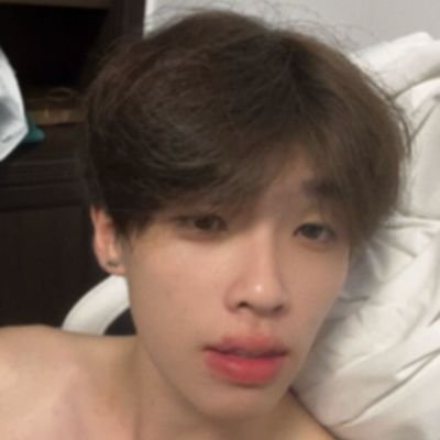 lin121381122's profile picture. 