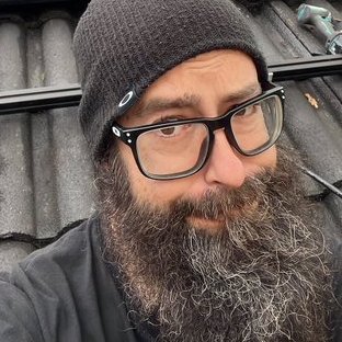 DKarmelitos8831's profile picture. Hart 💛 Humor 🖤 Liefde voor natuur en dier 💚 Survival 💛Whisky & Speciaalbier 🥃🍺 Scout⚜️Kringloop struiner.