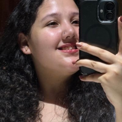 dbhavya271's profile picture. 