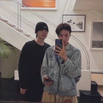 she/her. ARMY OT7 forever. hyung line biased. I met the LOML. Jay called me fucking crazy and fucking fire 🖤🥀 “who’s the blonde?”