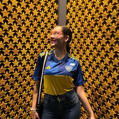 ig: _azulsilvaa
♡
Si me necesitan, estoy estudiando y quejándome de mi carrera, o jugando lol.
♡
BOCA BOCAAA 💙💛